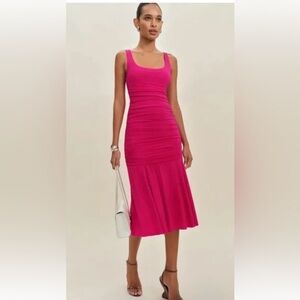 Elegant Dark Pink Sleeveless Dress